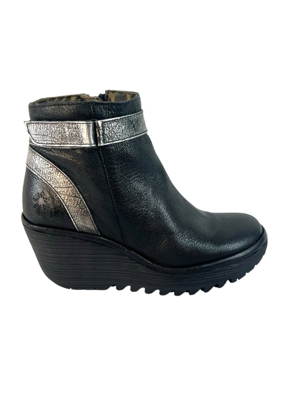 Fly London Yado Black/Silver Leather Wedge Ankle Zip Up Boots Sz 37 (EU)